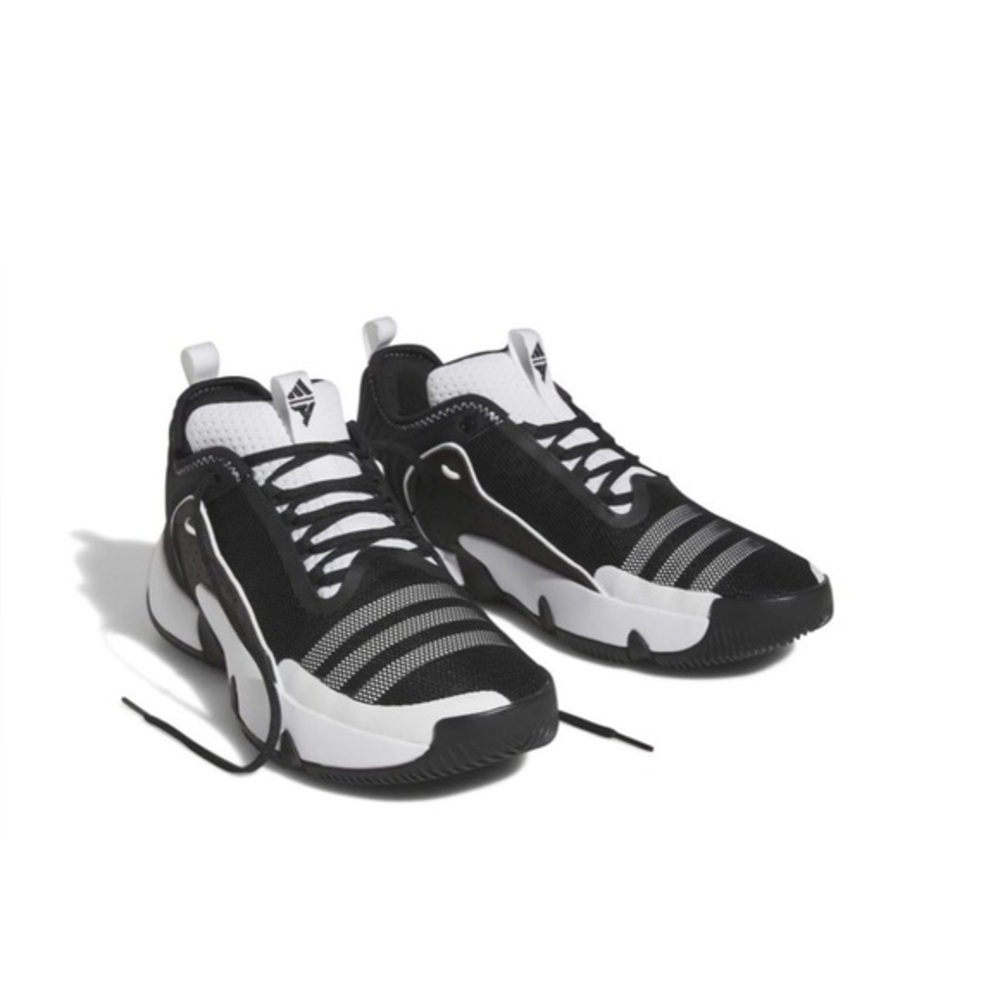 adidas Trae Unlimited Basketball Shoes kids size‎ 4